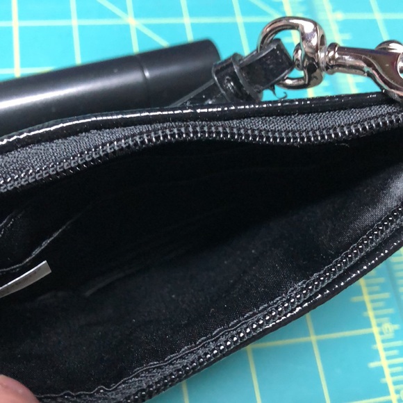 Coach signature zippered change purse brand new with tags 6 1/2 x 4 1/2 - Picture 3 of 6